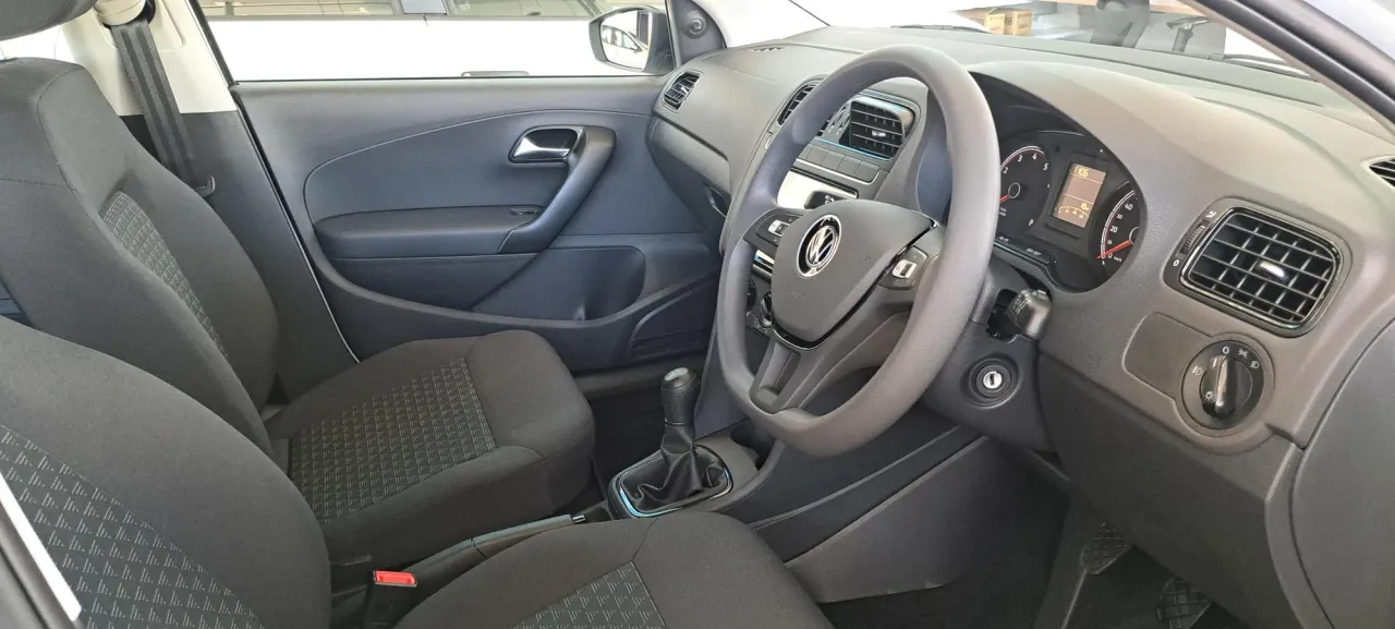 POLO VIVO 1.4 Manual — photo 7