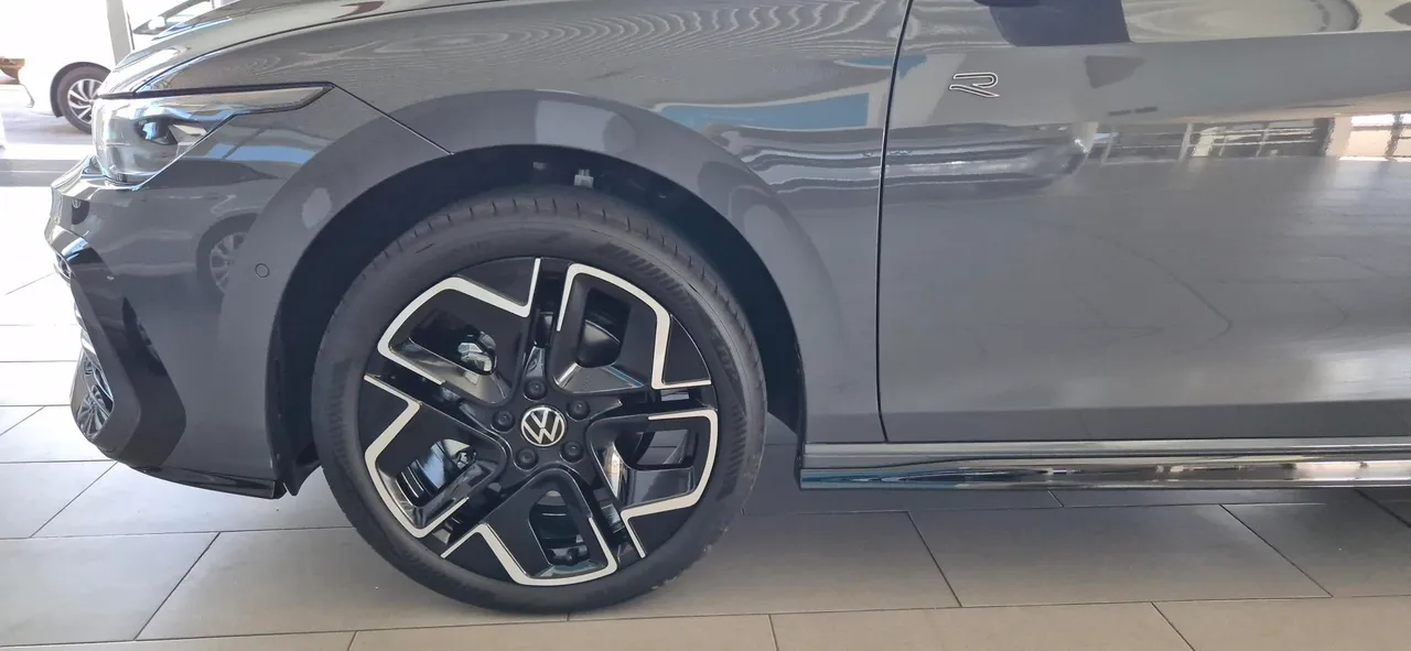 Golf RLine Plus 1.4 TSI 110 kW 8speed Tiptronic — photo 5