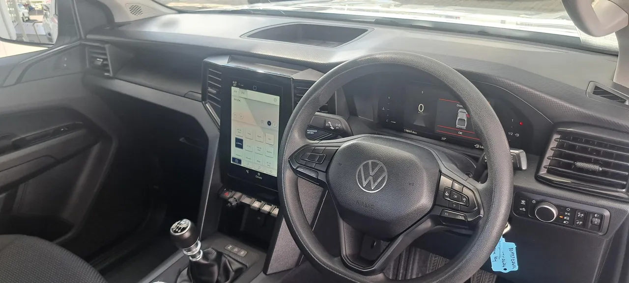 AMAROK	Single Cab 2.0 TDI 4Motion manual — photo 9