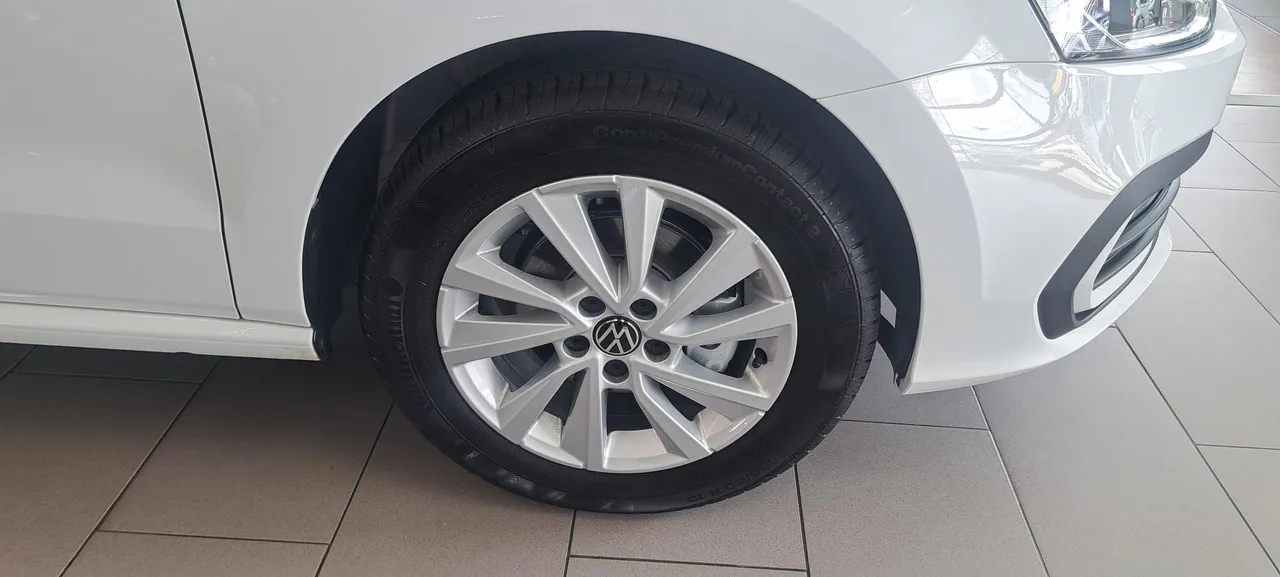 Demo Polo Vivo 1.6 TipTronic — photo 2
