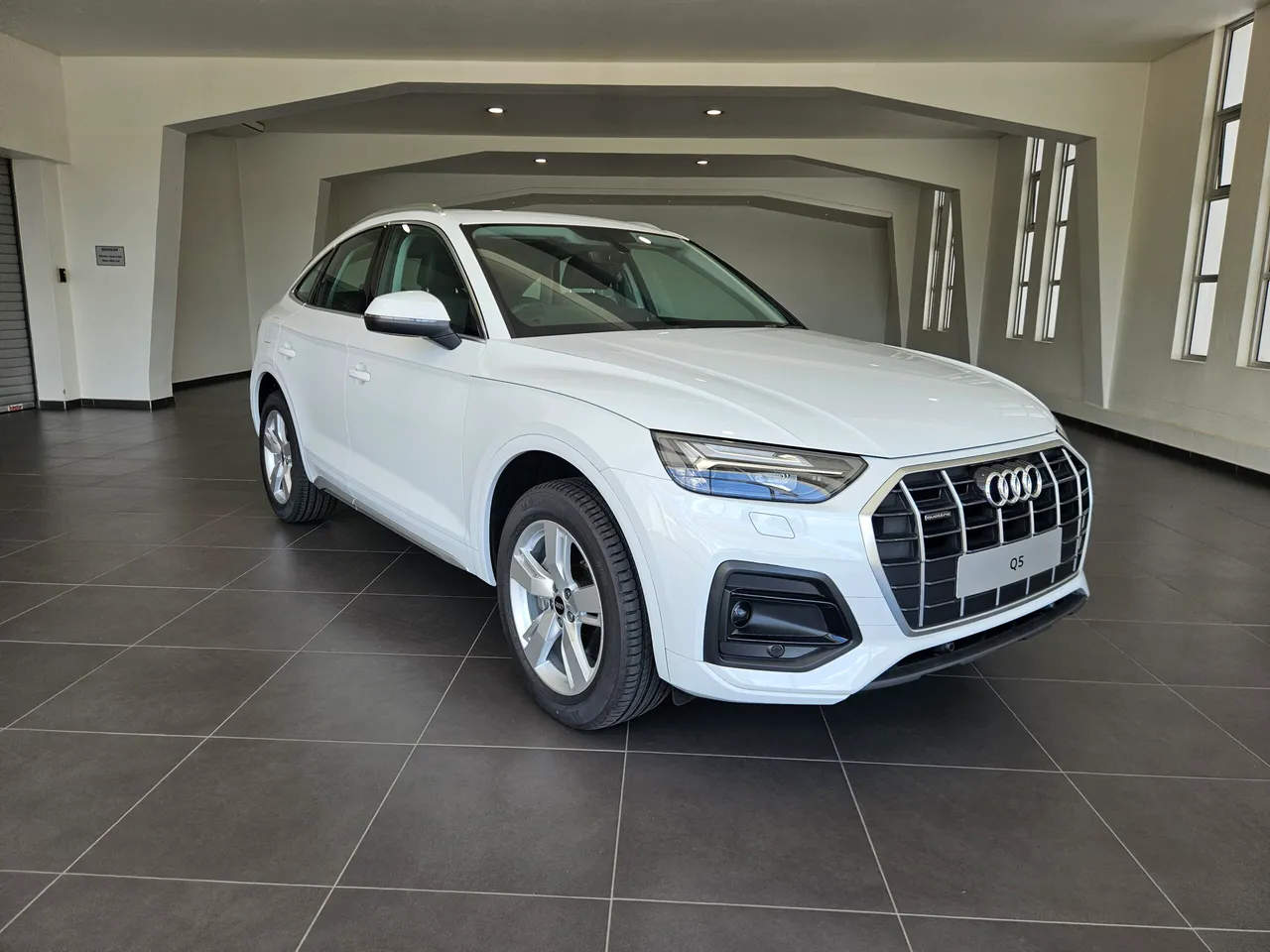 DEMO Audi Q5 Sportback 40 TDI — photo 4