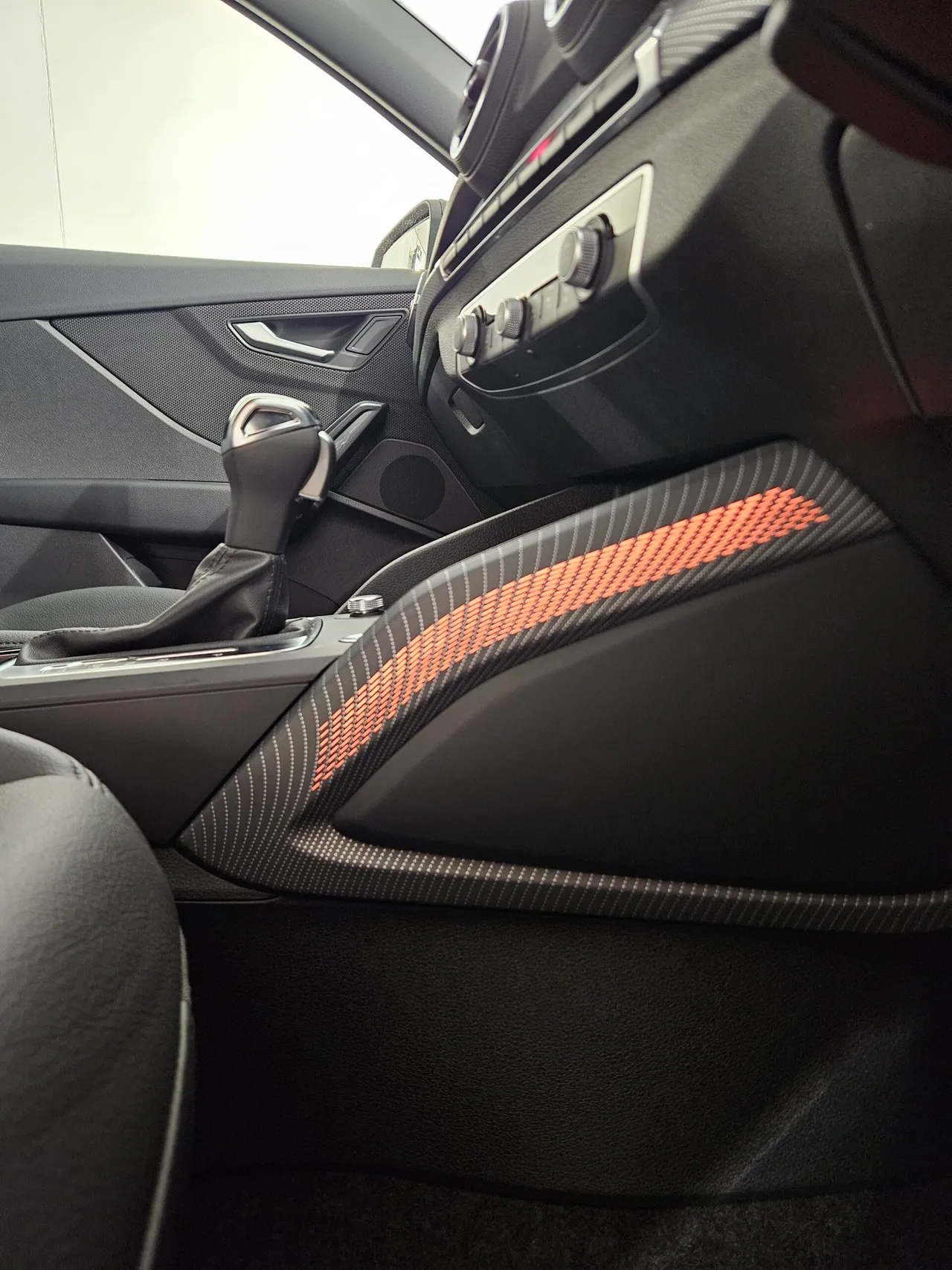 Demo Audi Q2 35 TFSI Tiptronic Black Edition — photo 8