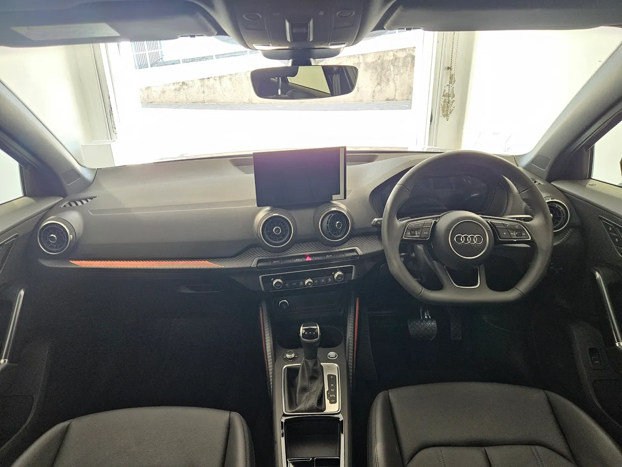 Demo Audi Q2 35 TFSI Tiptronic Black Edition — photo 2