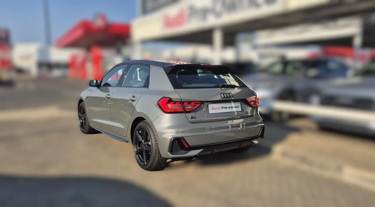 AUDI A1 SPORTBACK TFSI S TRONIC BLACK EDITION — photo 6