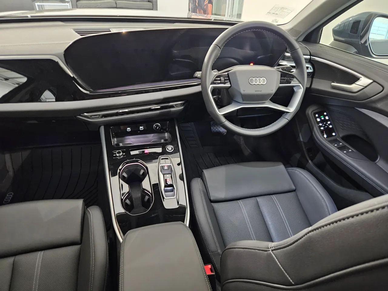 DEMO Audi A5 Sedan Quattro — photo 2