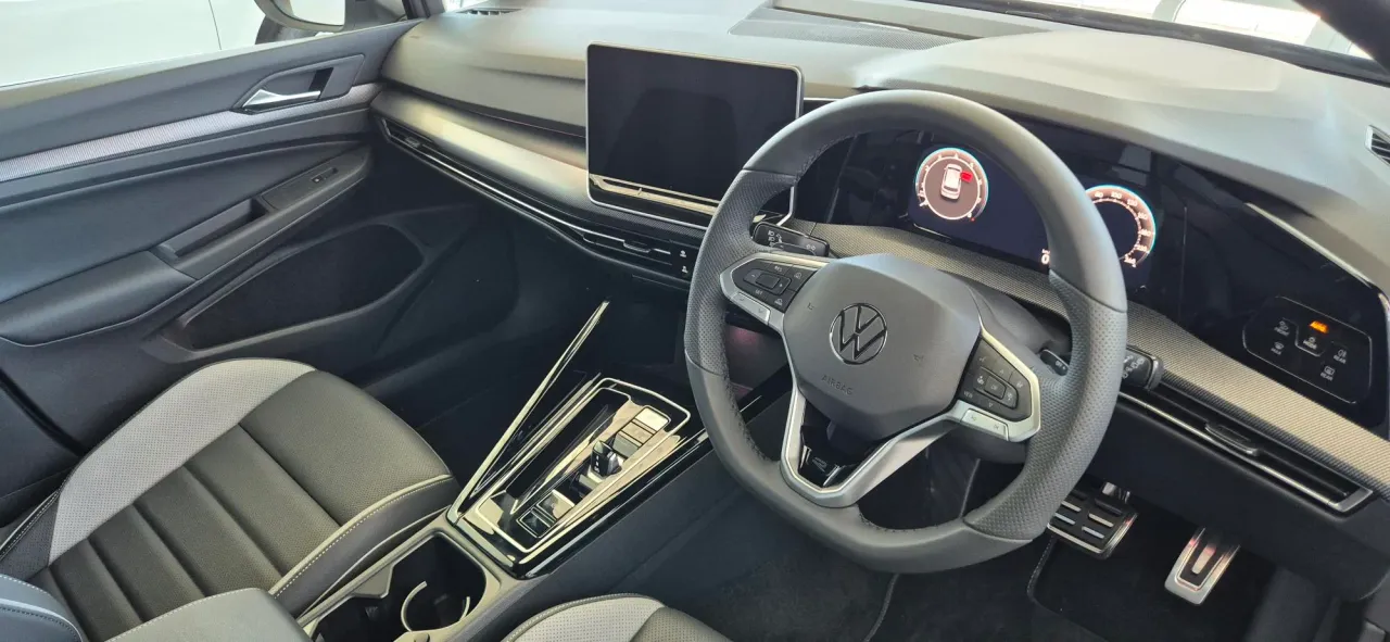 Golf R-Line 1.4 TSI Tiptronic — photo 2