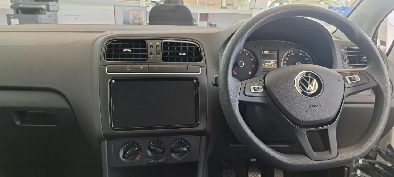 POLO VIVO 1.4 Manual — photo 4