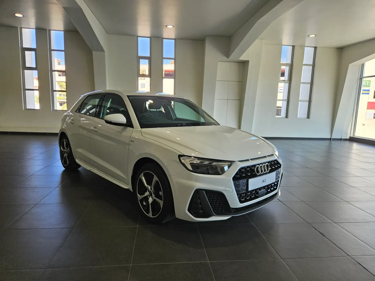 Audi A1 Sportback TFSI — photo 2