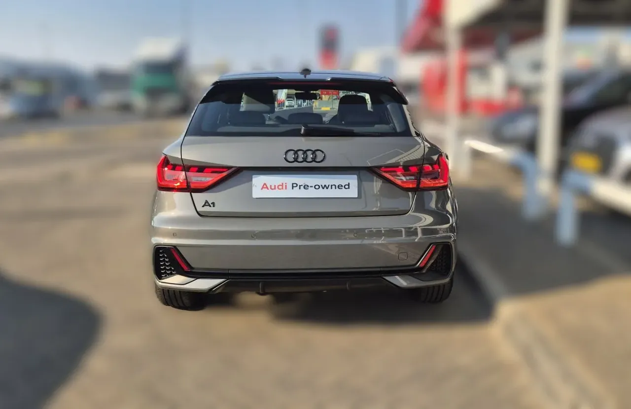 AUDI A1 SPORTBACK TFSI S TRONIC BLACK EDITION — photo 5