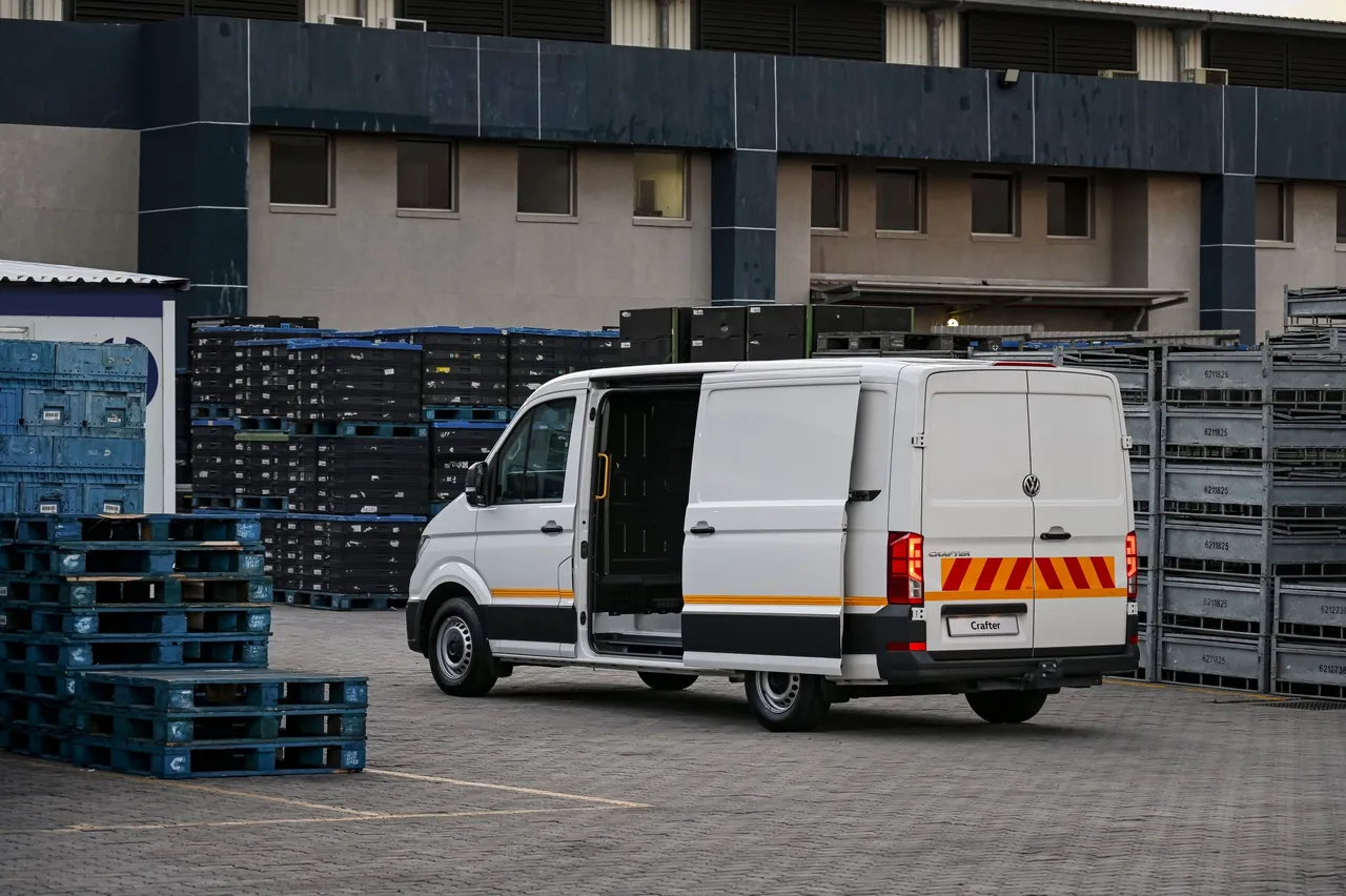 CRAFTER 50 TDI 2.0 XLWB Auto — photo 4