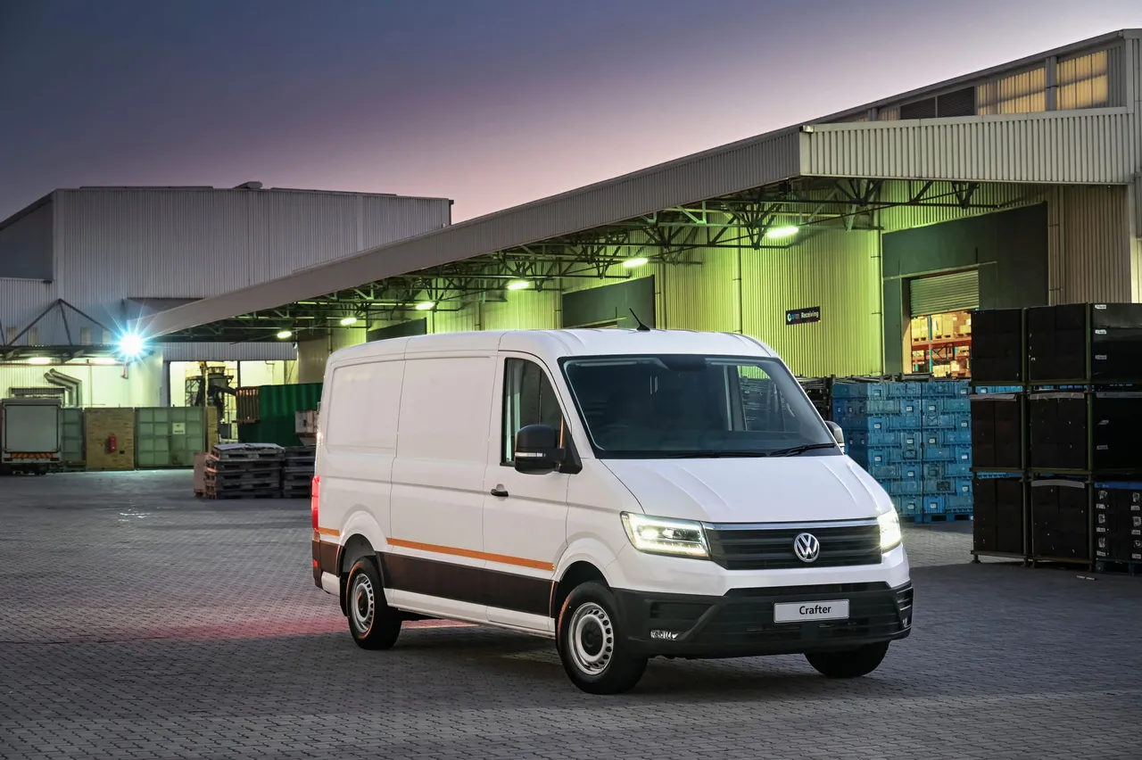 CRAFTER 50 TDI 2.0 XLWB Auto — photo 2