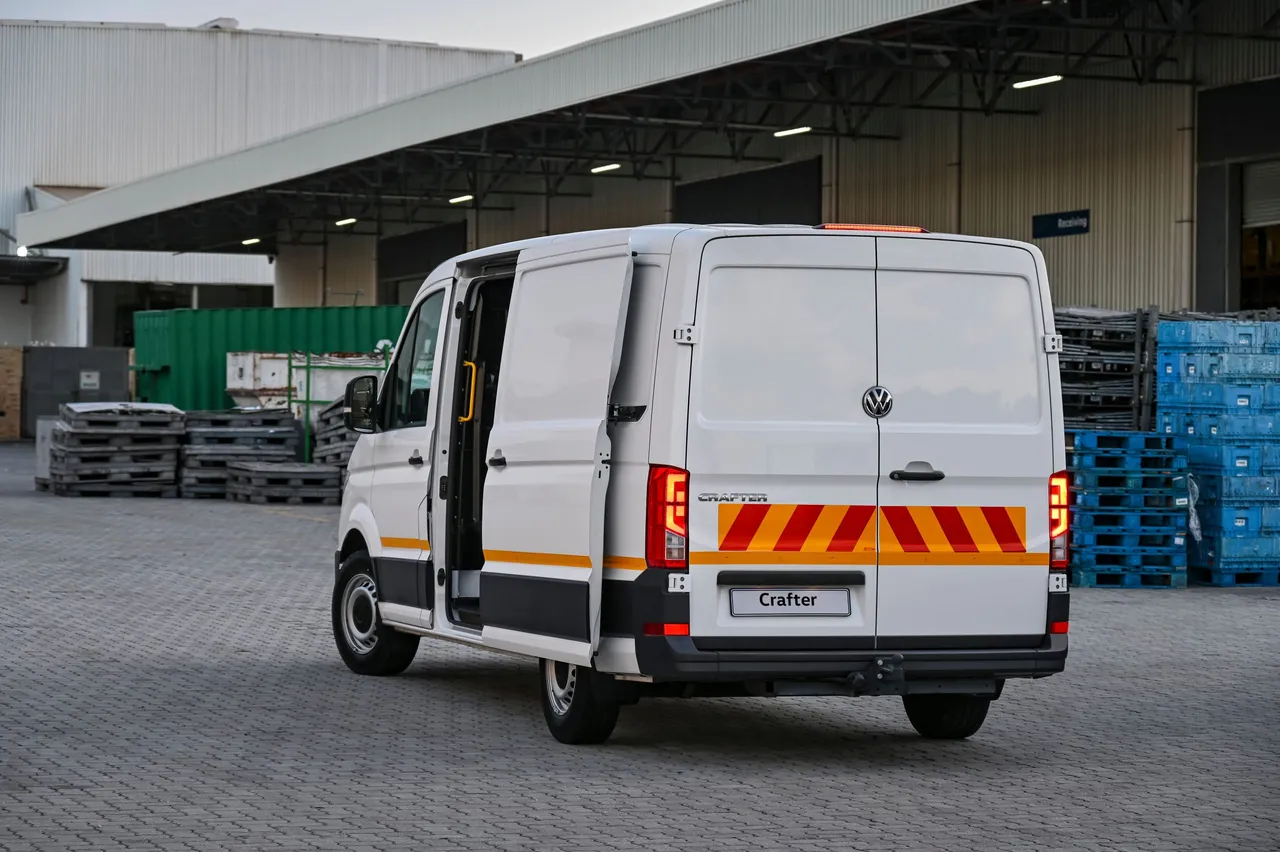 CRAFTER 50 TDI 2.0 XLWB Auto — photo 3