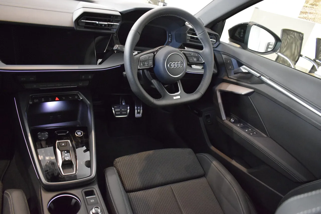 DEMO Audi A3 Sedan 35 TFSI — photo 2