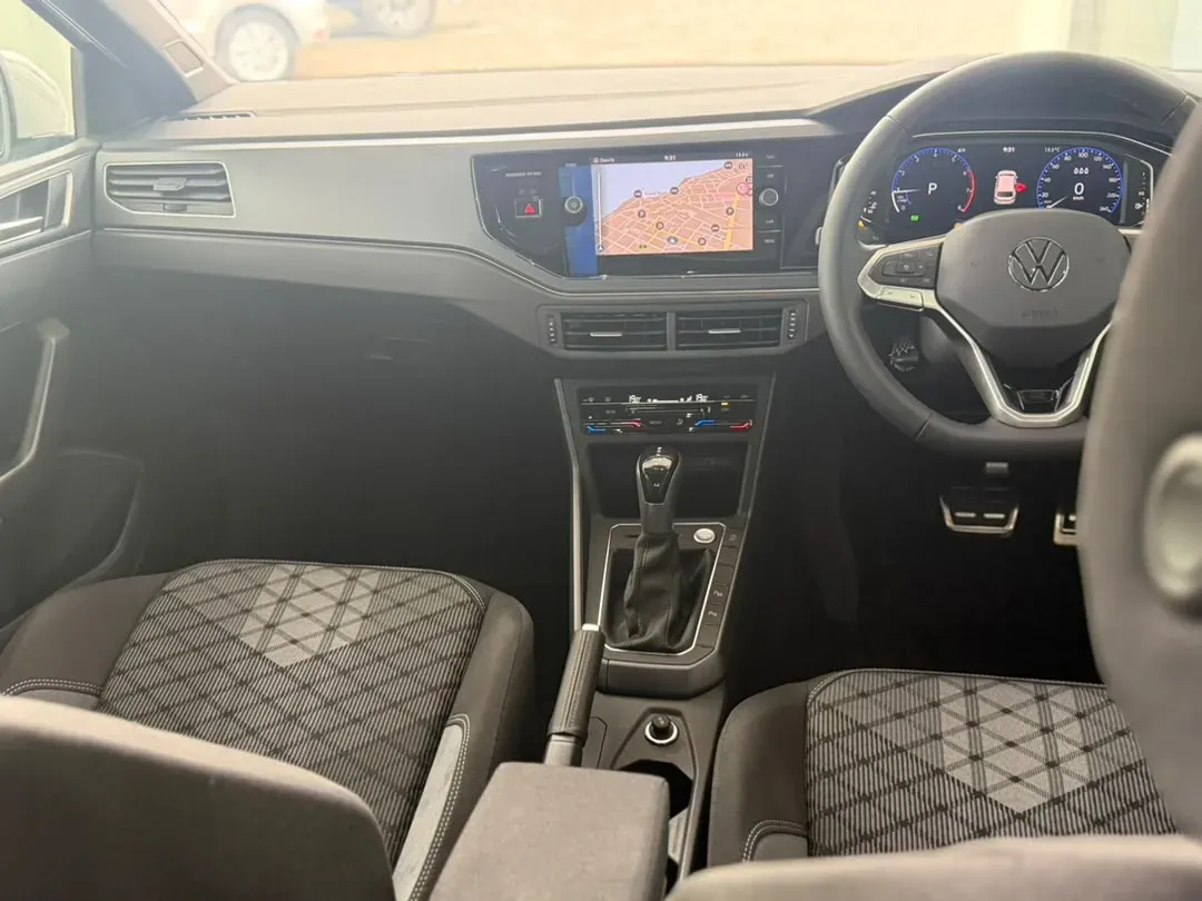 POLO R-LINE 1.0 TSI 85KW 7SPEED DSG — photo 2