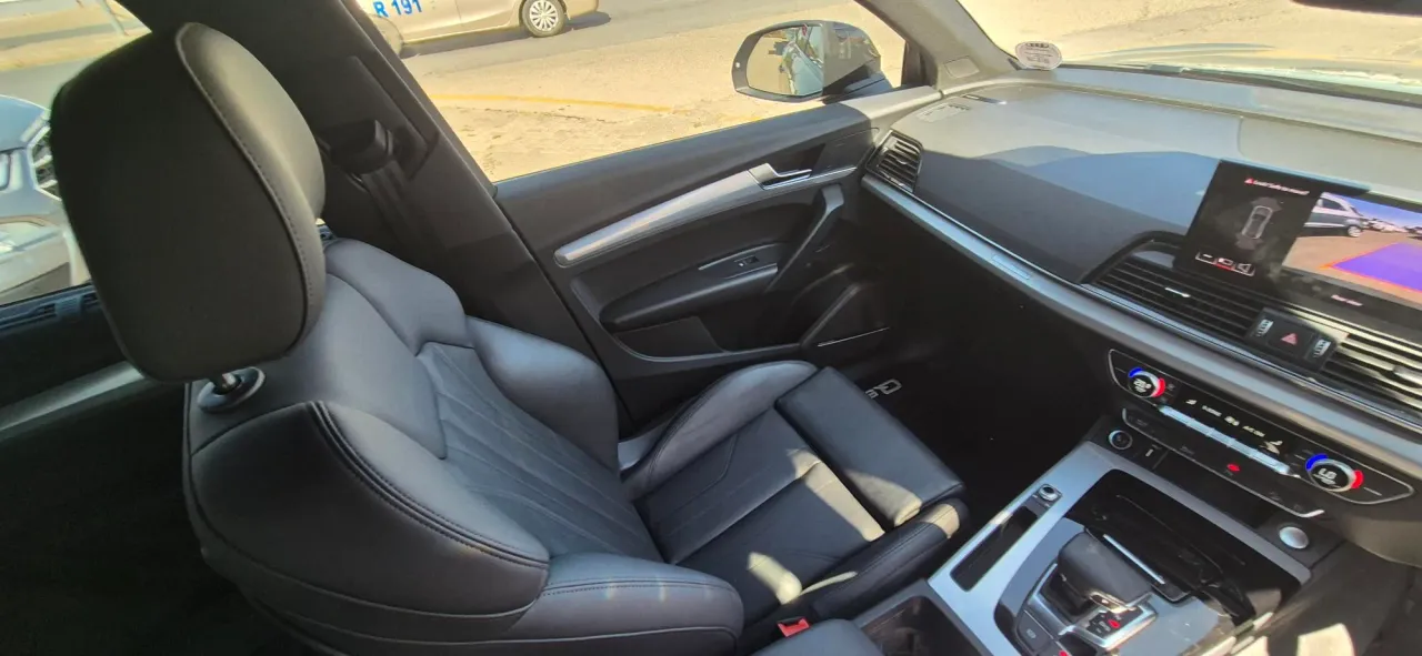 Audi Q5 Sportback 40 TDI Black Ed — photo 7
