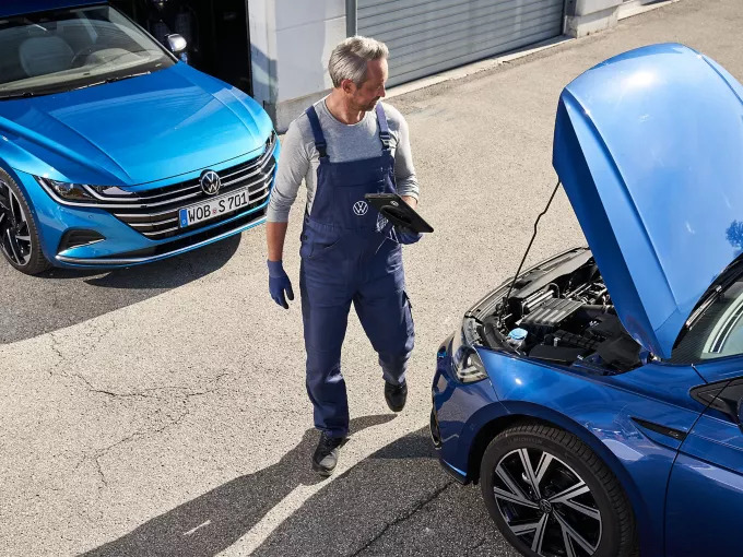 An Autohaus Namibia technician carrying out a repair