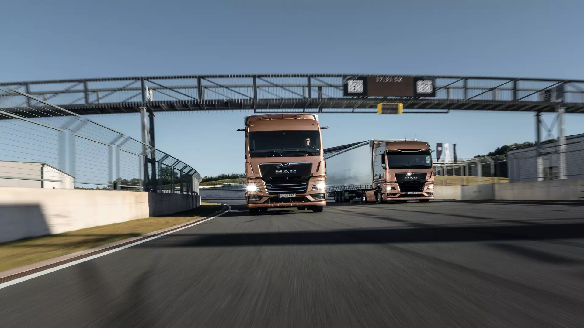 MAN trucks for long-haul transport: Keeping the foot on the brake for unnecessary costs