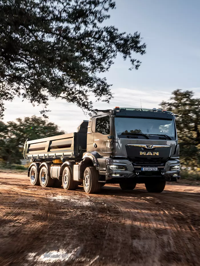 MAN HydroDrive hydrostatic front-axle drive