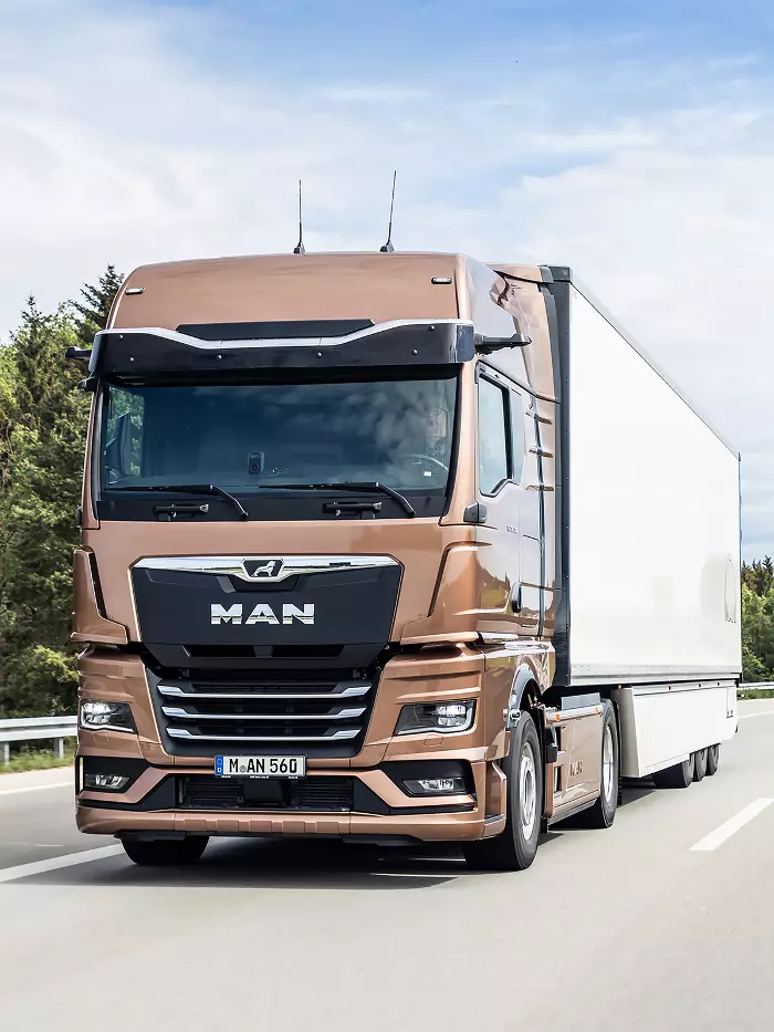 Dynamic driver's cab
